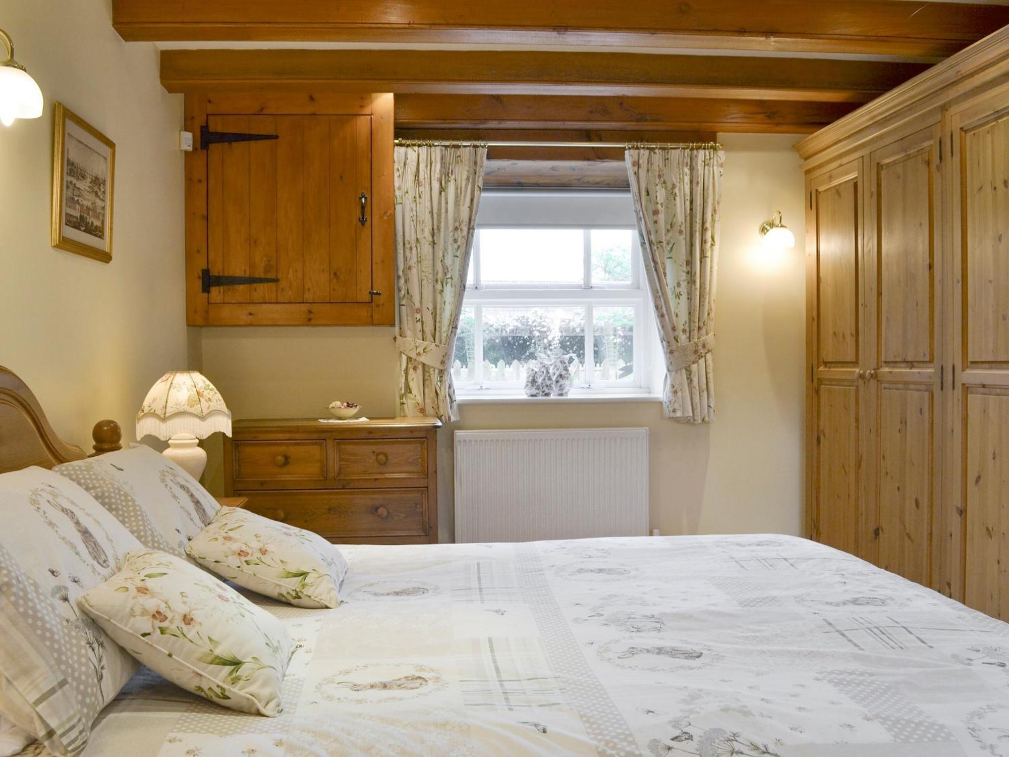Walled Garden Lodge Ryehill Экстерьер фото