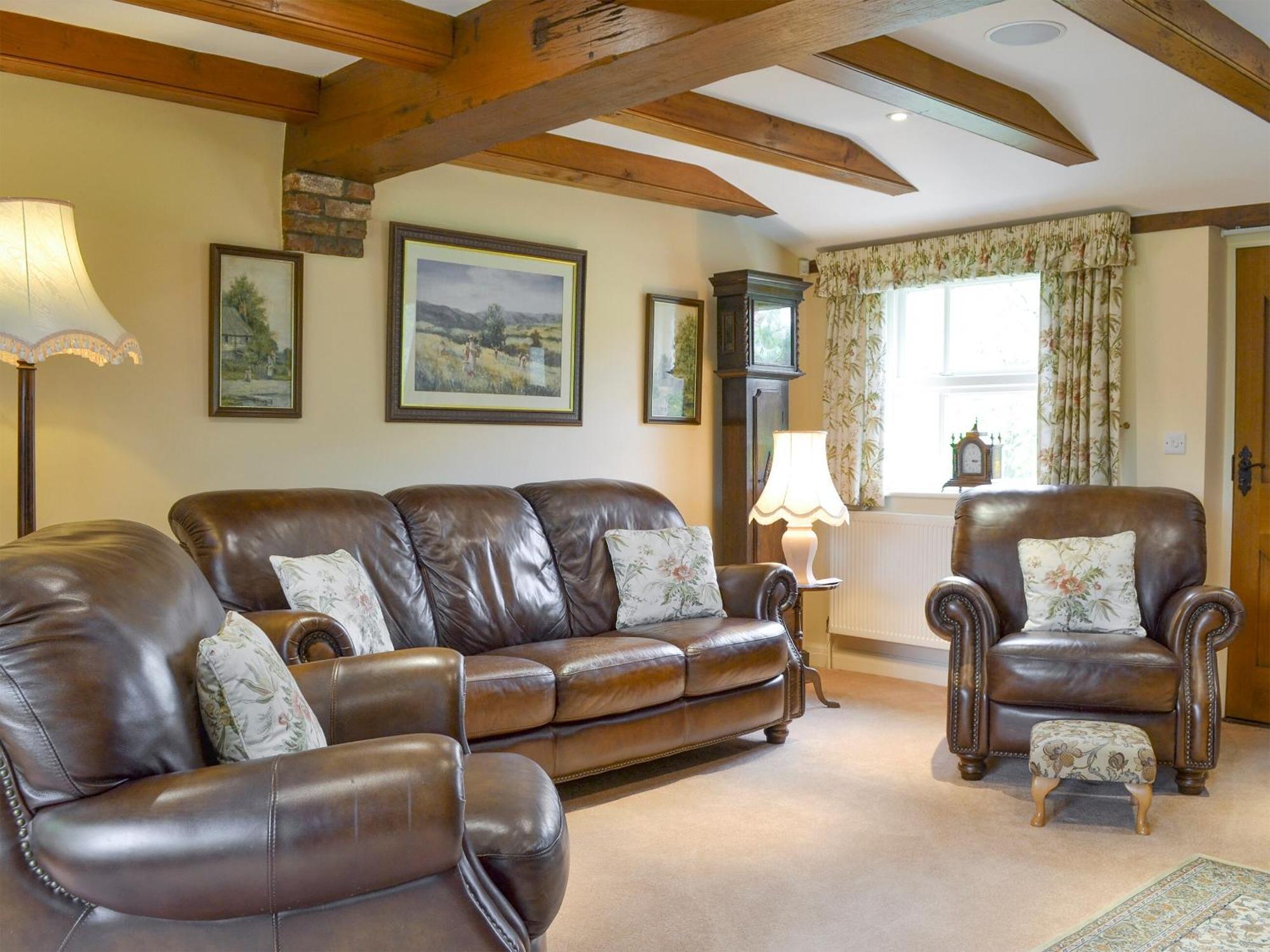 Walled Garden Lodge Ryehill Экстерьер фото
